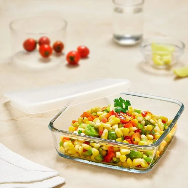 Borosil Microwaveable Square Dish With Plastic Lid 500 ml